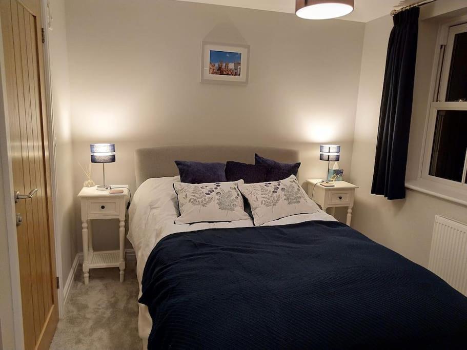 3 Bedroom Townhouse, Free Parking Йорк Экстерьер фото